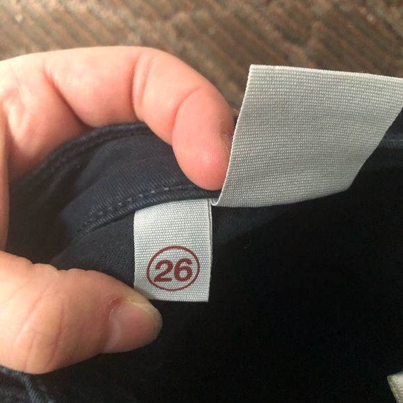 J Brand 811 Mid-rise Skinny Jean - Picture 5 of 8